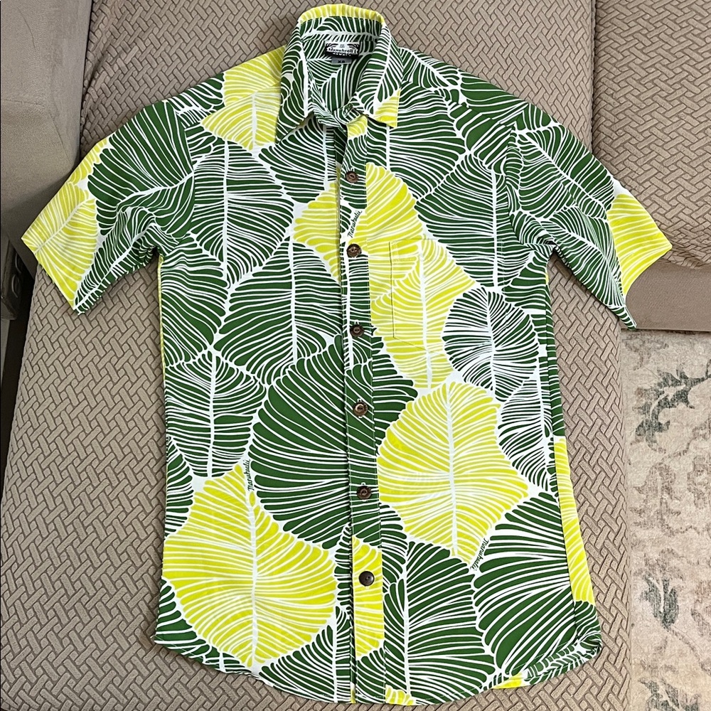 Manuheali’i Green and Yellow Leaf Print Shirt